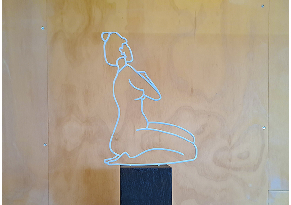 pose #03